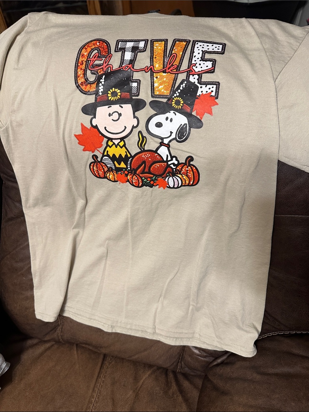 Gildan Cream Thanksgiving Pilgrim Snoopy & Charlie Brown Graphic Tee